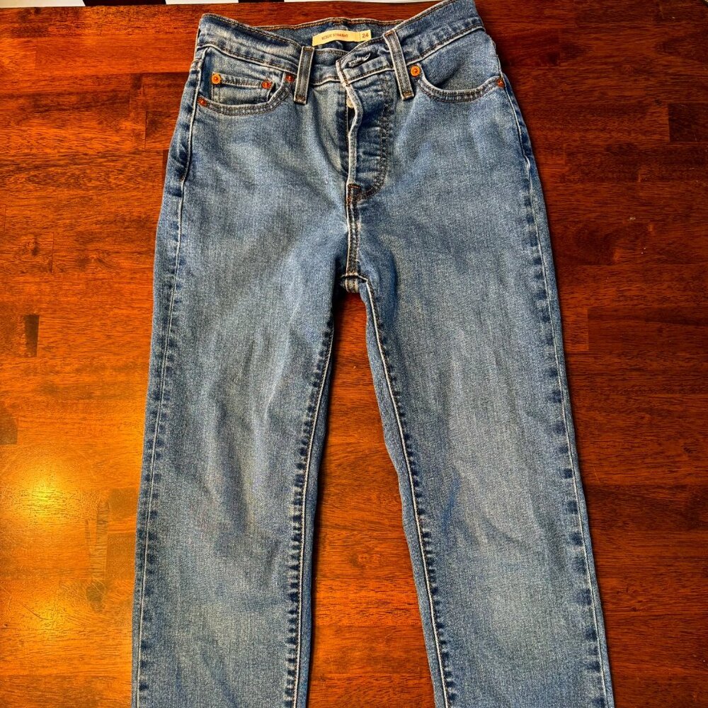 Levi's Wedgie Straight Leg Jeans